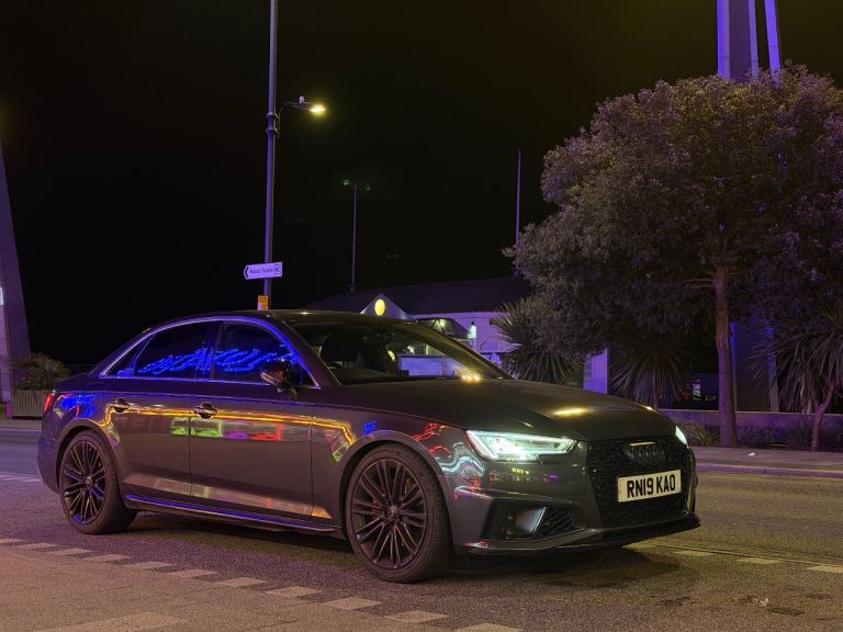 Audi, A4, Saloon, 2019, Semi-Auto, 1968 (cc), 4 doors
