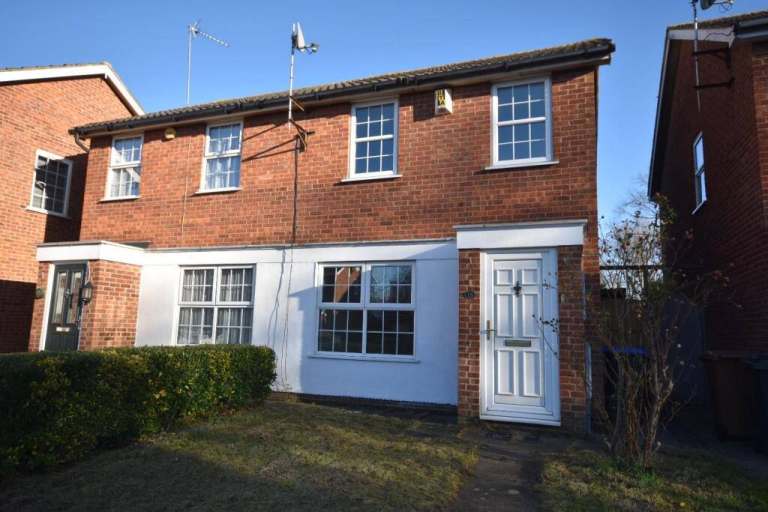 3 BEDROOM HOUSE FOR RENT (NN3)