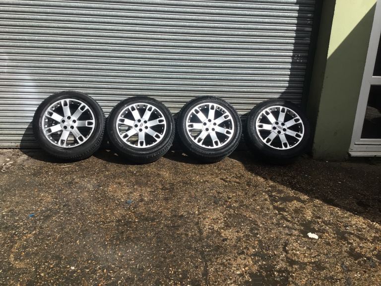 Range Rover Overfinch alloy wheels ,265/50/R20 Michelin latitude sport 3 tyres.