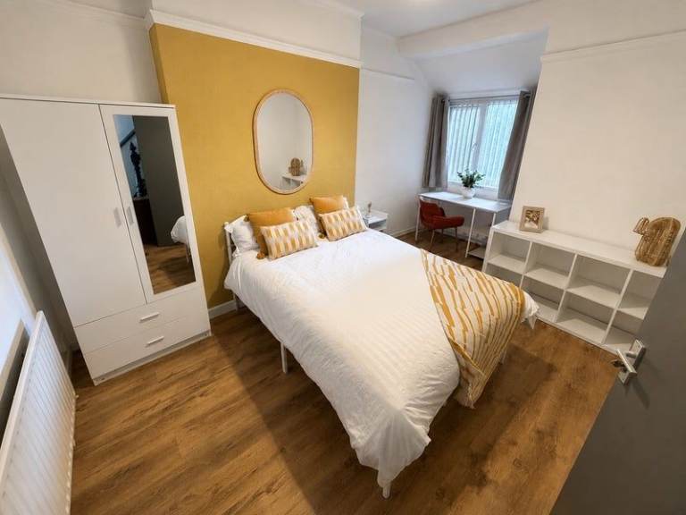 LEEDS DSS UC LCW PIP BENEFITS DOUBLE ROOM