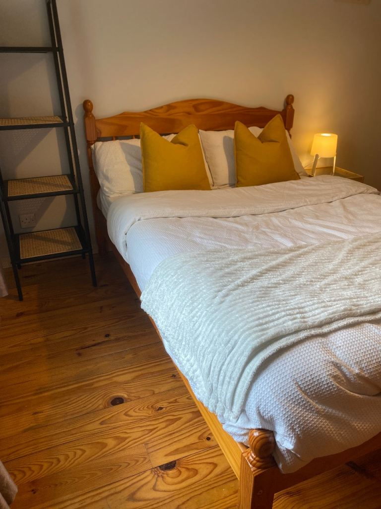 Double room in prime city centre location includes all bills & internet 