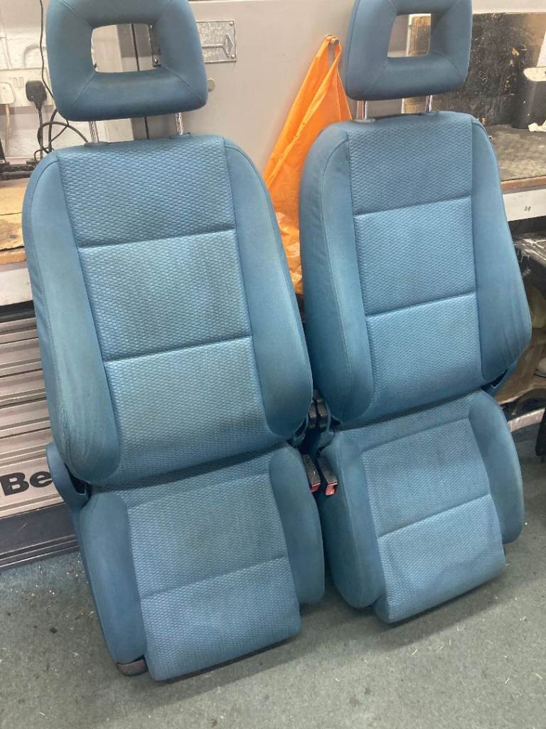 Audi A2 8Z SE Seats - Front pair in Sinus Blue
