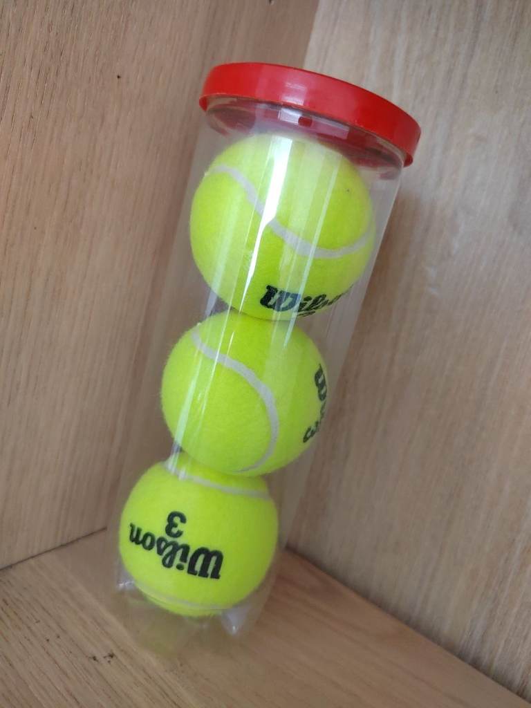 TENNIS BALLS WISON x3 new
