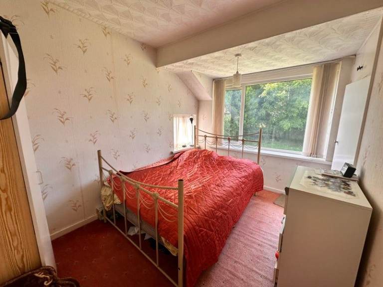2 Luxury rooms to let with parking