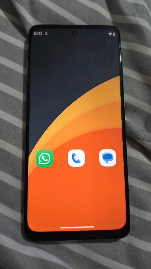 Motorola g62 mobile phone 