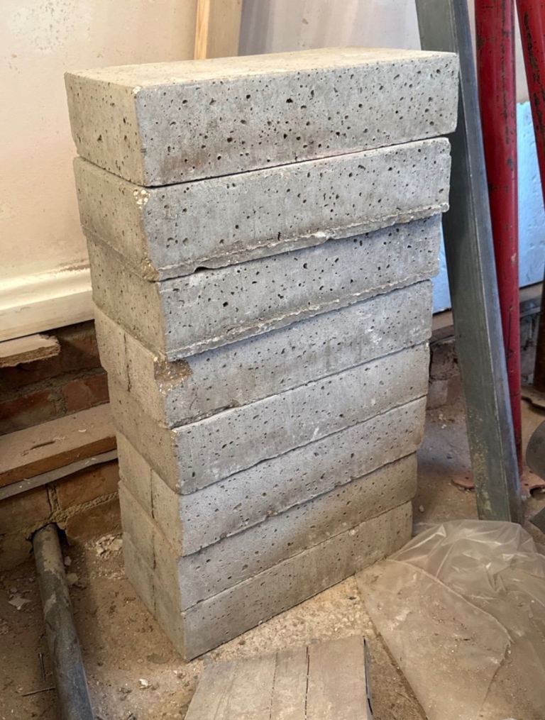 8no Concrete Padstones -440x225x100mm