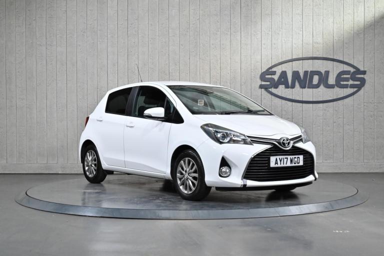 2017 Toyota Yaris 1.0 VVT-i Icon Euro 6 5dr (Safety Sense) HATCHBACK Petrol Manual