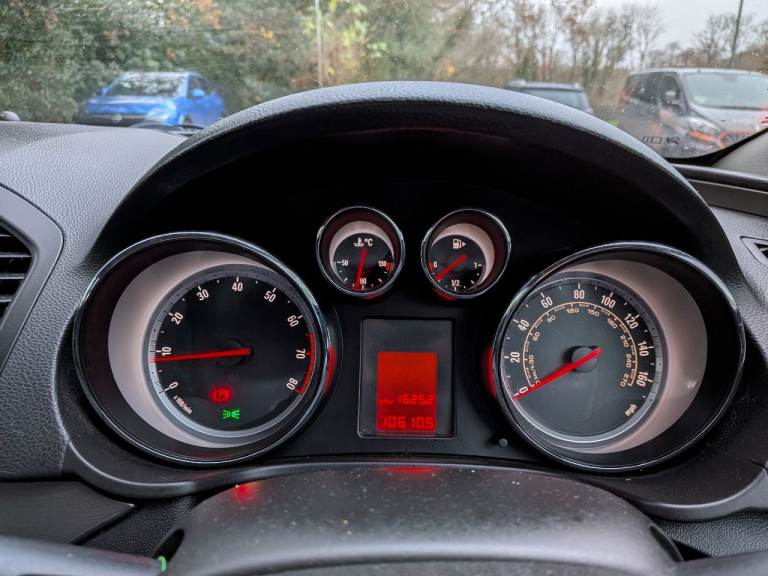 1.8 Petrol Vauxhall Insignia - Long MOT