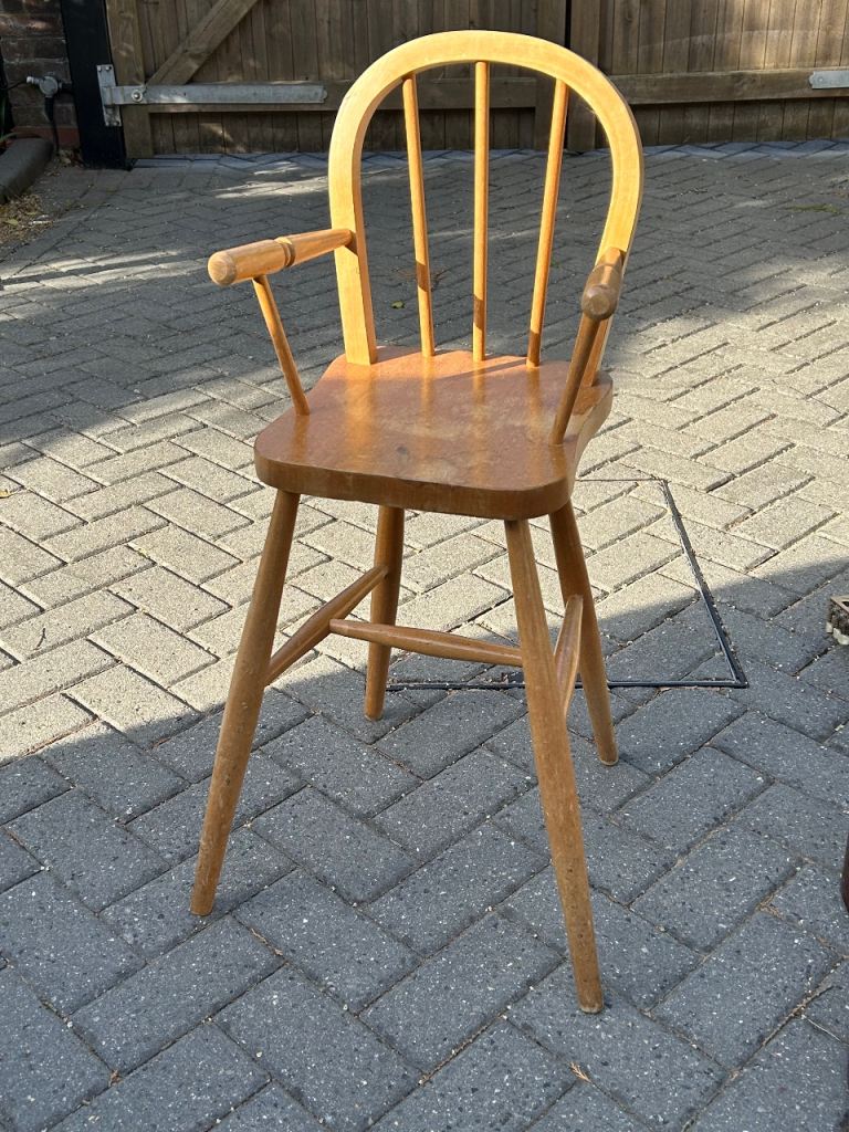 Children’s Highchair 