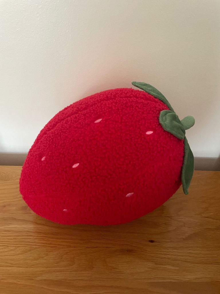 Strawberry shaped cushion 