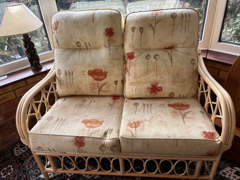 7 piece conservatory suite.