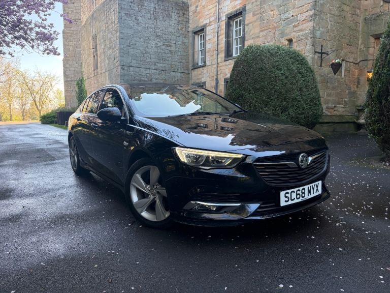 Vhaxhall insignia 2.0 cdti Sri vx/line full dealer history 