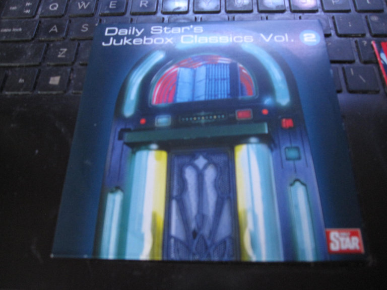 2 Cd's Jukebox Classics & Jukebox Heroes