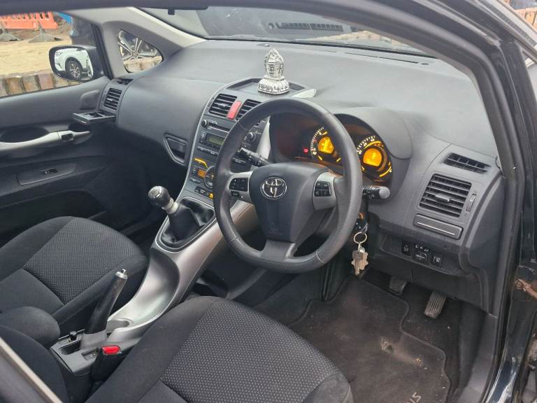 Toyota, AURIS, Hatchback, 2012, Manual, 1329 (cc), 5 doors
