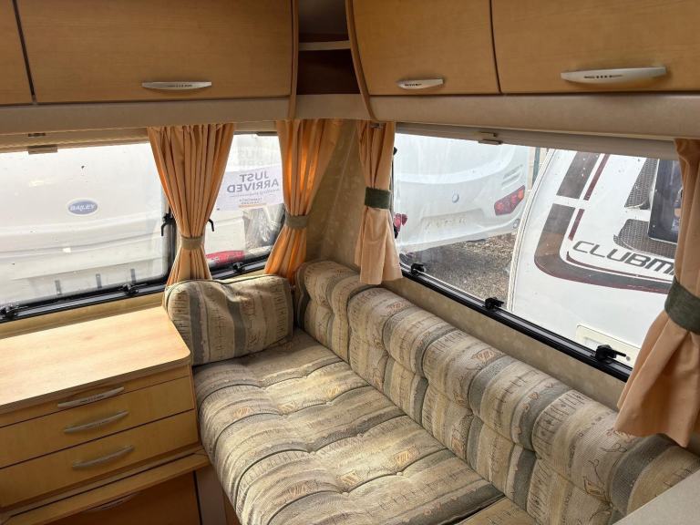 ABBEY AVENTURA 340 -TWIN AXLE- FIXED BUNK BEDS + END WASHROOM 