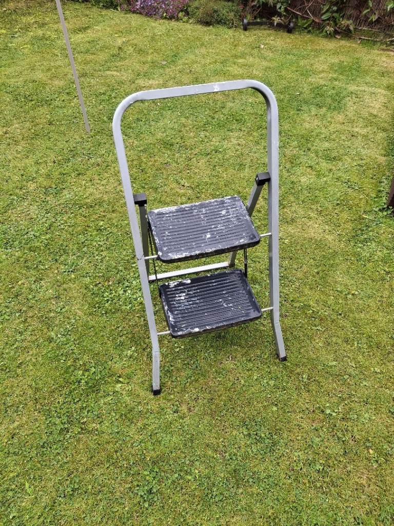 Step ladder