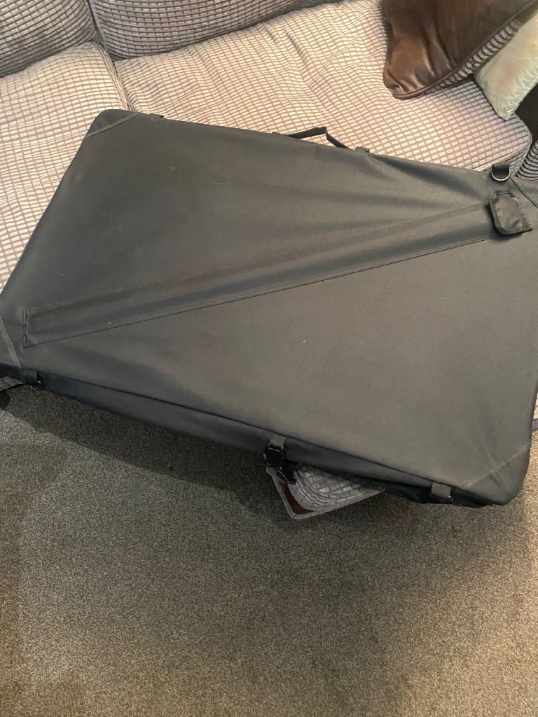 Travel pet crate 890 x 630 approximately 