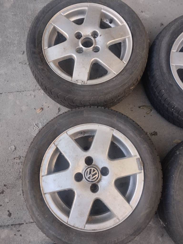 VW alloy wheels 