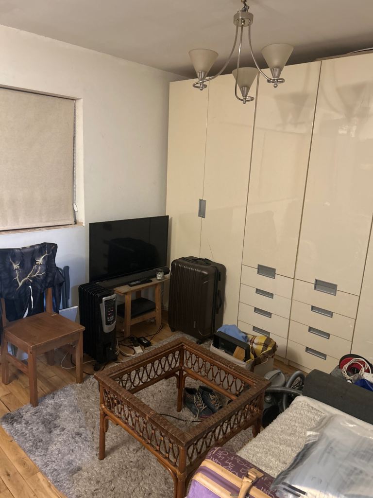 Large room in E7