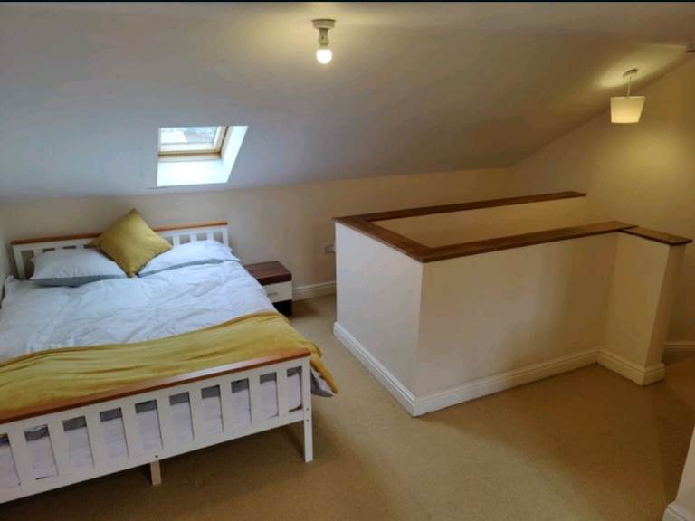 Double Rooms Available – Professional House