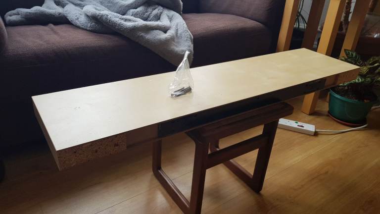 Floating Shelf 110x26x5 Bracket and Screws Included