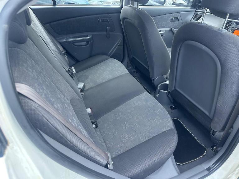 KIA RIO 1.4 5dr 2009
