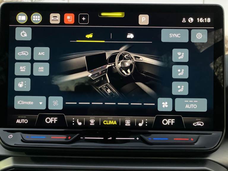 2025 SEAT Leon 1.5 TSI 150 FR Black Edition 5dr [DAP] Hatchback PETROL Manual