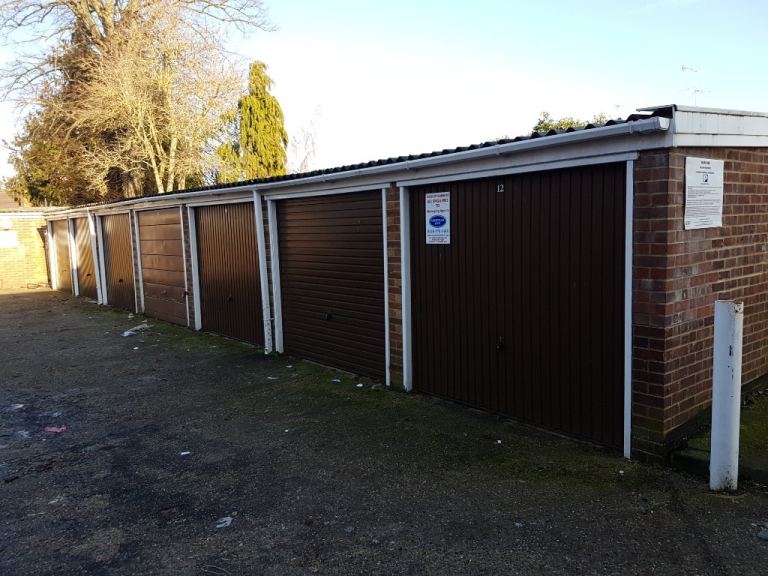 Garage/Parking/Storage to Rent: Laggan House, r/o 130 Cookham Road, Maidenhead SL6 7HR 
