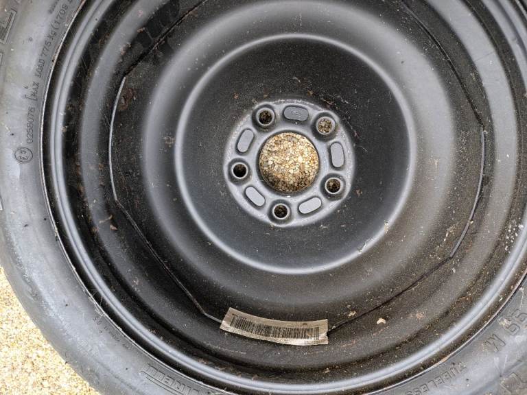 Pirelli spare tyre T125/8 R16 99M 