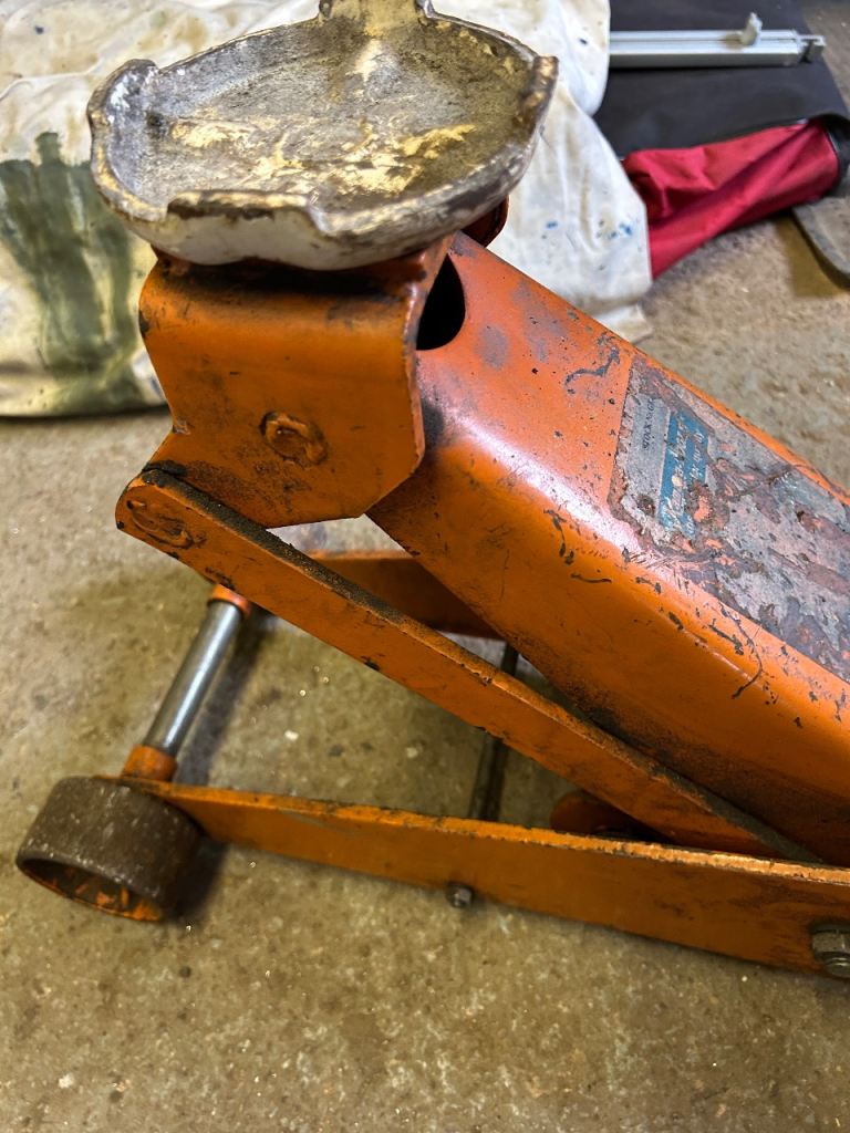 Car/van trolley jack..