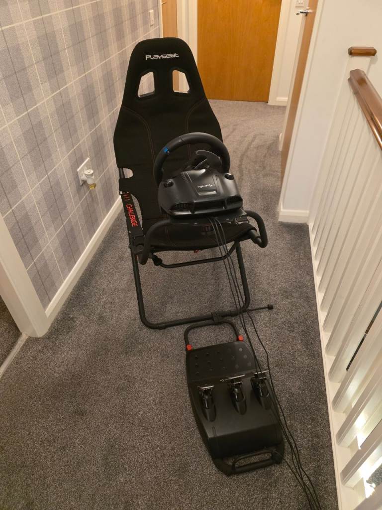 Logitec G29 Steering Wheel/Pedals & Playseat Racing Seat 