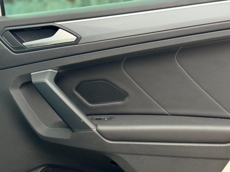 2019 Volkswagen Tiguan 1.5 TSI EVO R-Line DSG Euro 6 (s/s) 5dr ESTATE Petrol Automatic