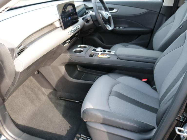 2025 MG MGS5 64kWh Trophy Long Range SUV 5dr Electric Auto (231 ps) HATCHBACK Electric Automatic