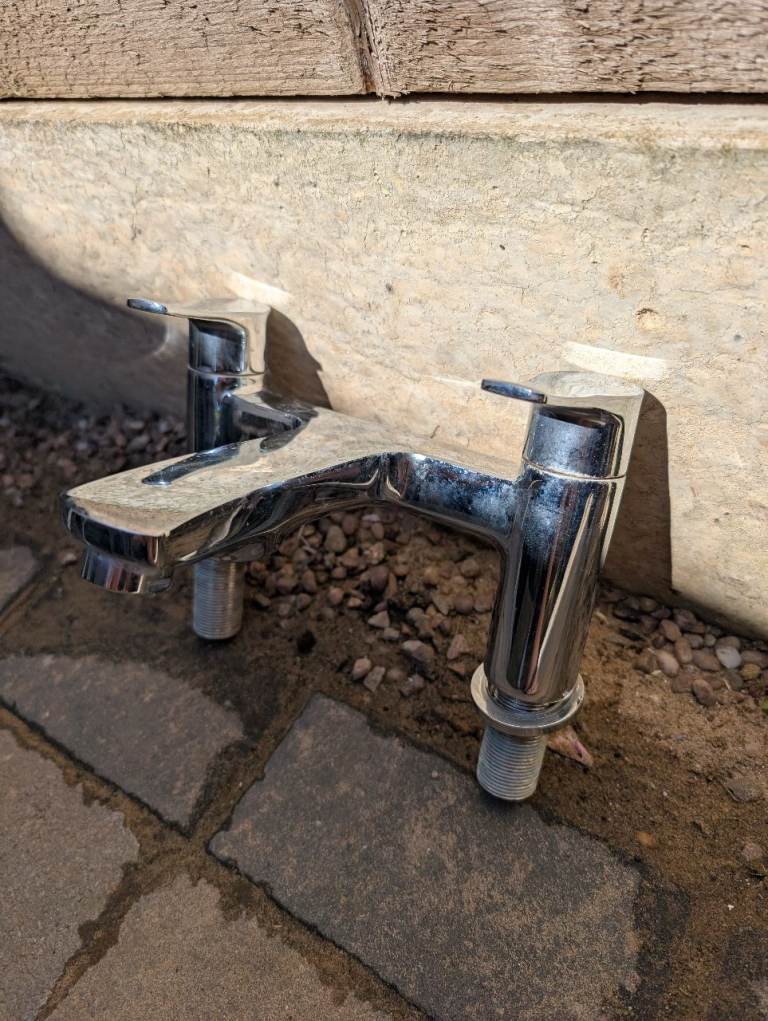 Bathroom mixer tap