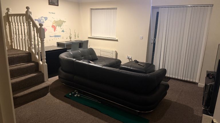 Large Bedroom to rent near Airport and Hospital area