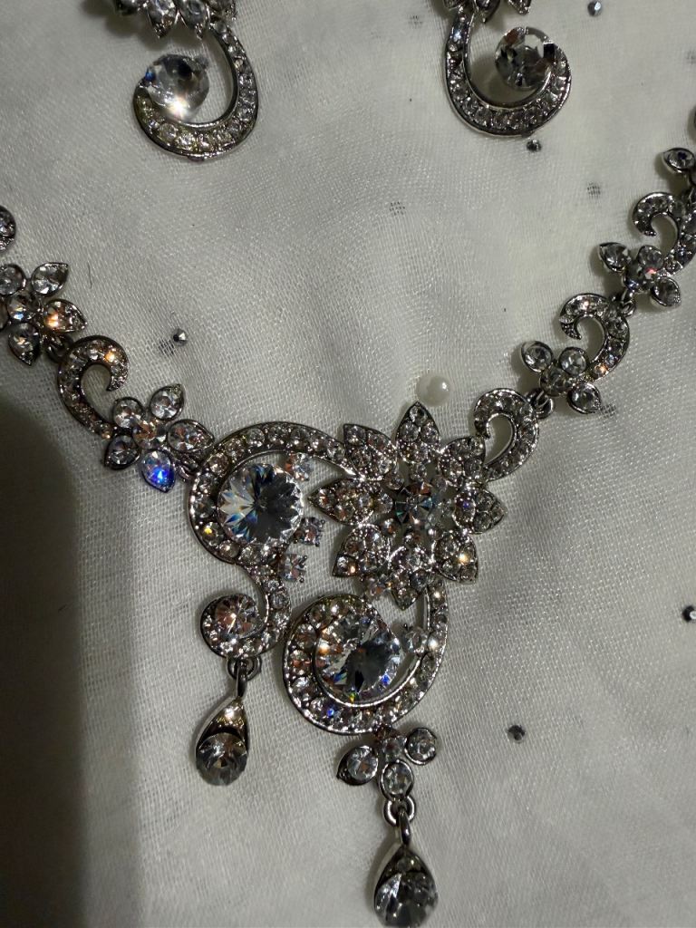 Silver jewellery set 