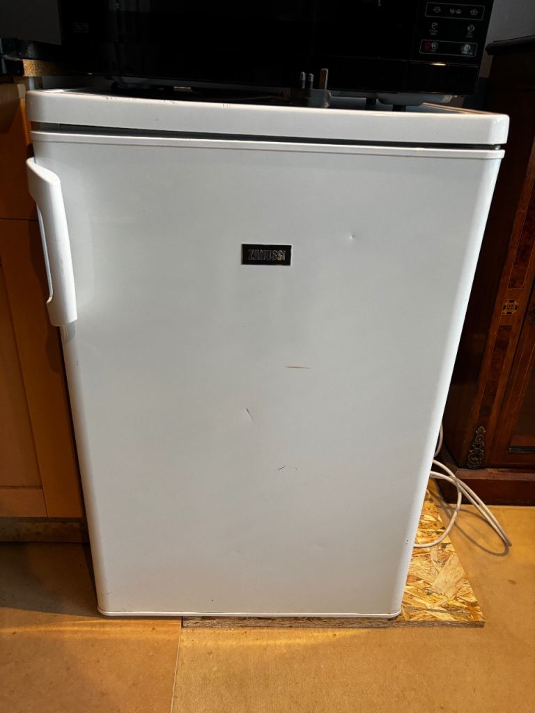 Zanussi Freestanding Fridge – White, Fair Condition
