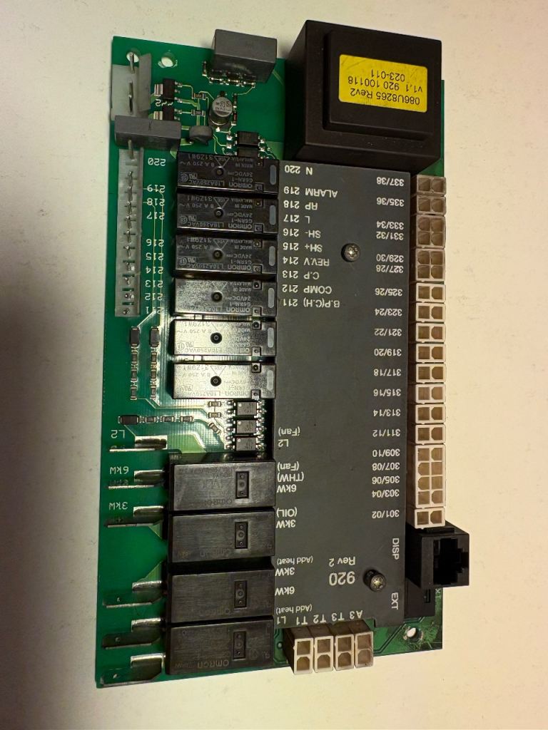 image for Danfoss heat pump O/I board