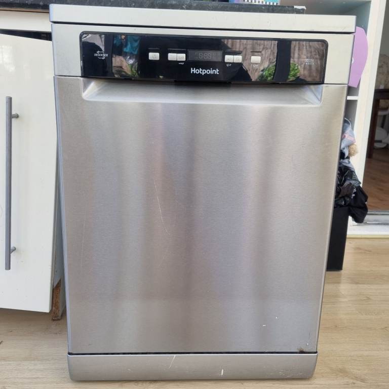 Hotpoint dishwasher - free to collect