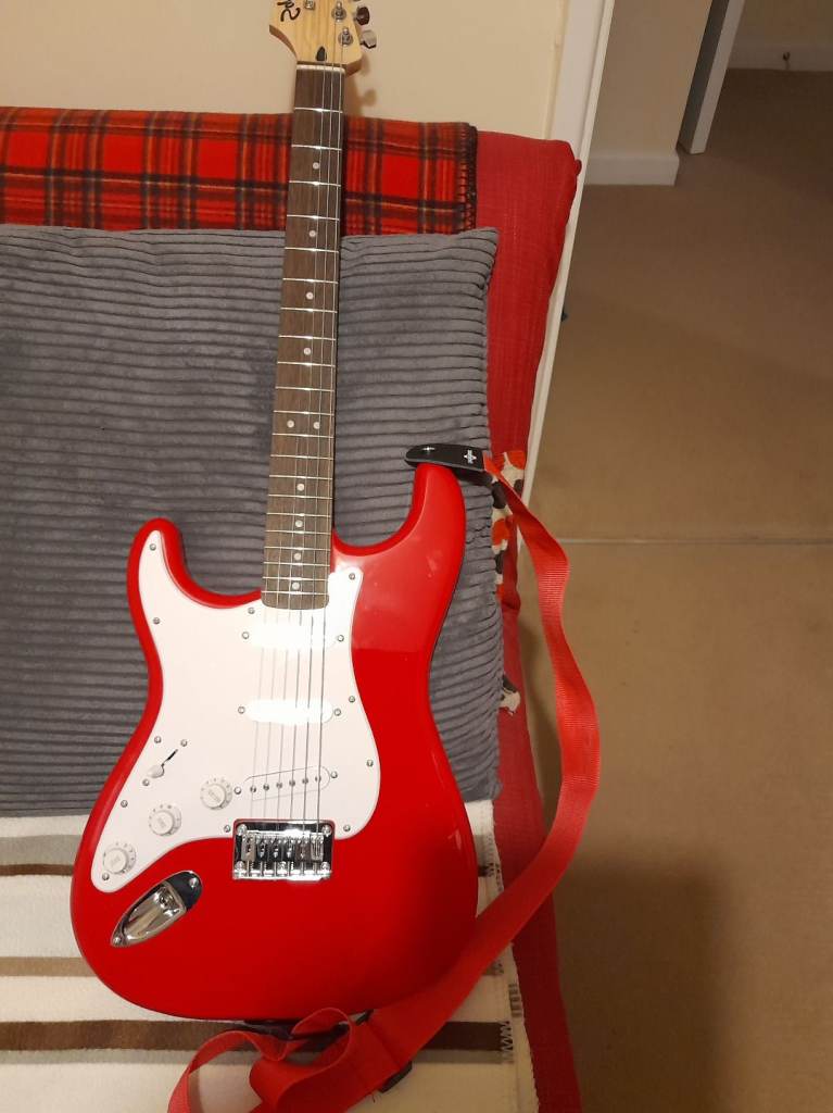 Squire fender strat with amp 