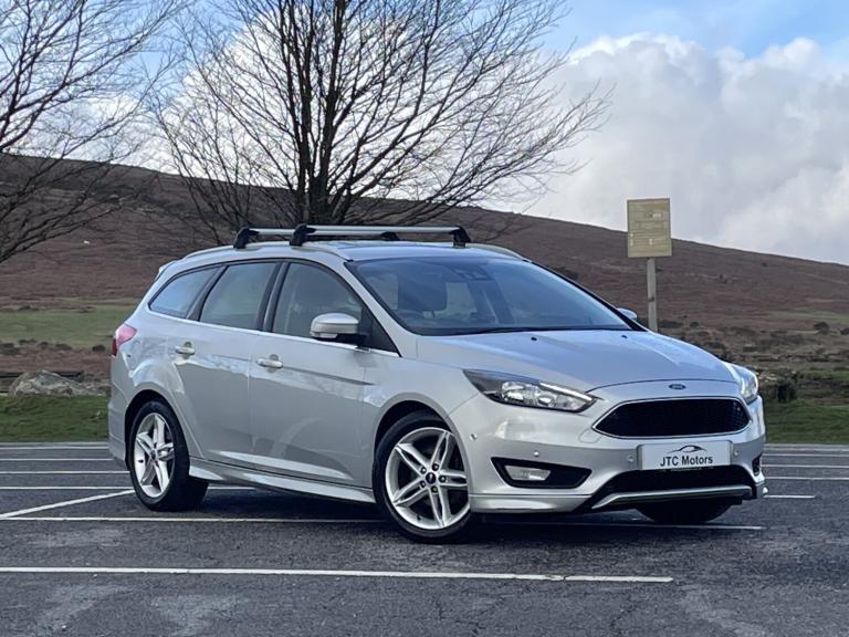 FORD FOCUS 1.5 TDCi 120 Zetec S Estate, diesel, silver + Â