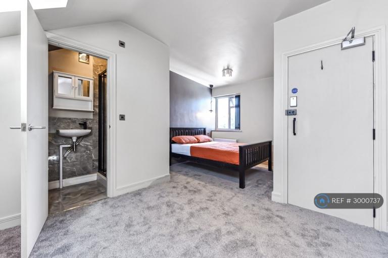 1 bedroom in St. Leonards Road, Southend-On-Sea, SS1 (#3000737)