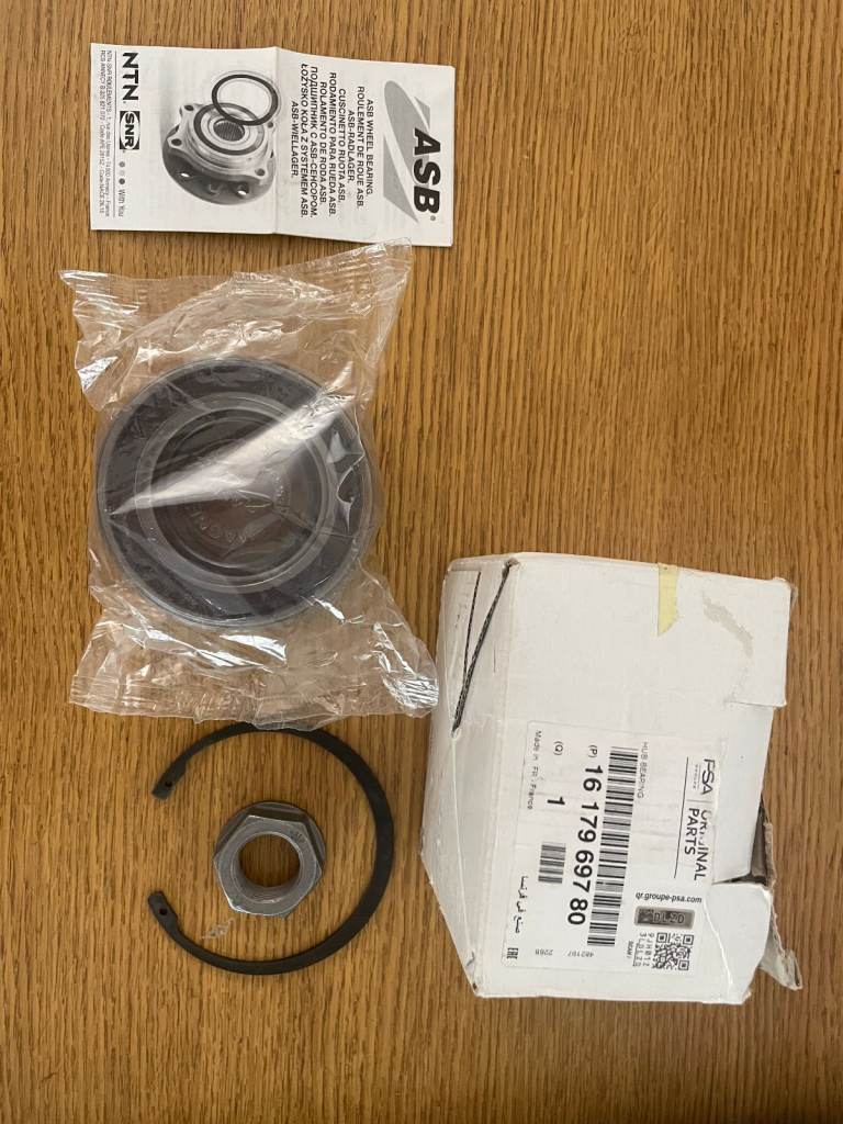 GENUINE OEM VAUXHALL VIVARO FRONT LEFT OR RIGHT WHEEL BEARING KIT 