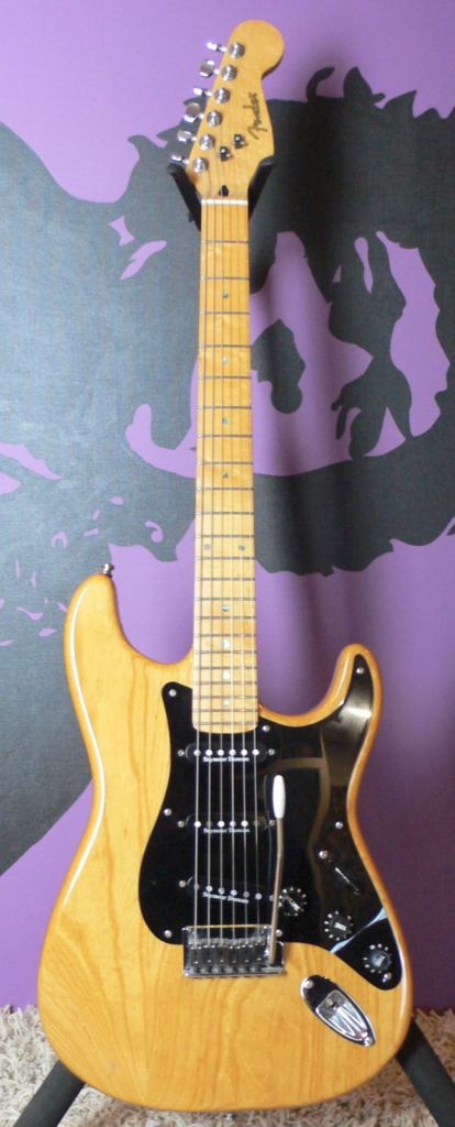 Fender Special Edition Lite Ash Stratocaster MIK