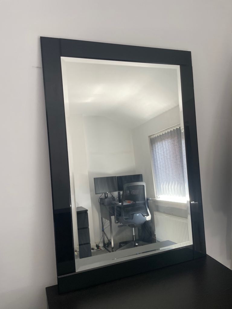 Black border mirror  