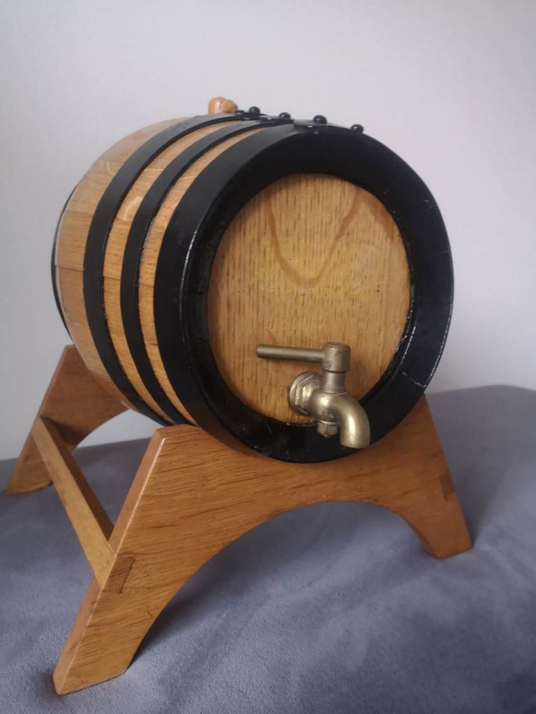 Vintage mini whisky cask 