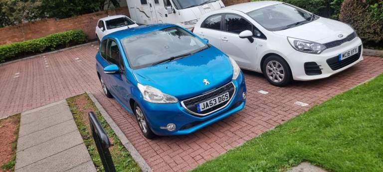 Peugeot, 208, Hatchback, 2012, Manual, 1199 (cc), 3 doors