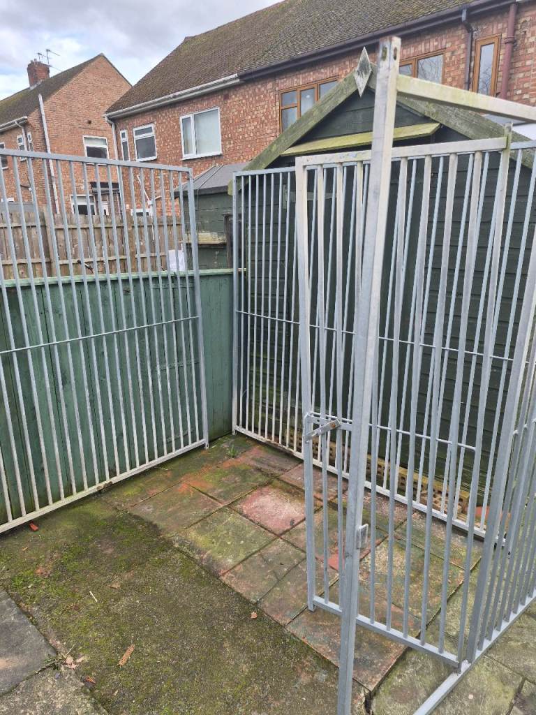 Dog cage 6 feet high 