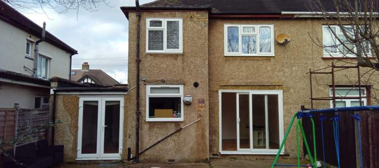 A beautiful large four bedroom house in Surbiton to let