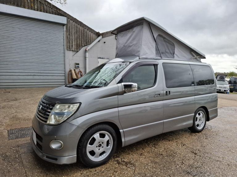 Nissan Elgrand - Pop-Top - 4 Berth